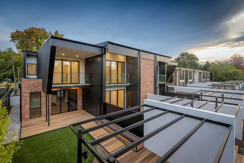 Parkside Development, Turner rear deck and courtyard