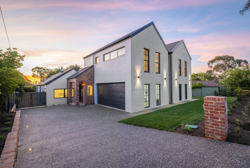 Ebden external view of front of house and garage from driveway